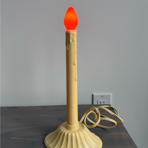 3 x vintage plastic electric 🕯️ candles 
1950’s - Picture 9 of 12